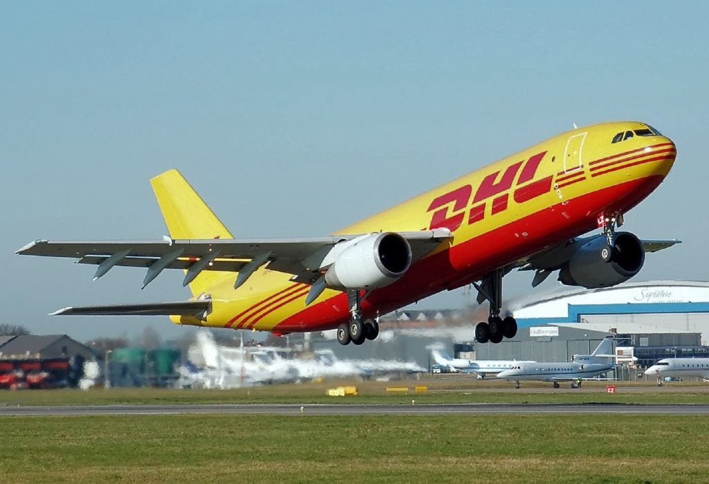 Airplane 750753 1280