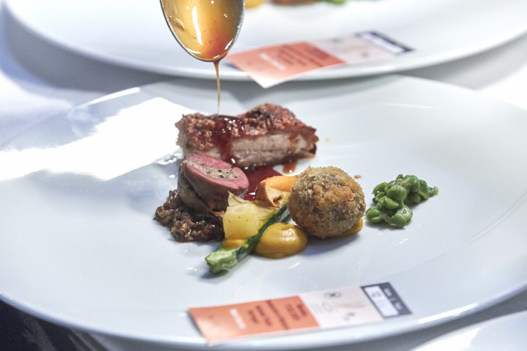 04 Anrichten Drei Gang Menü ©ika Culinary Olympics