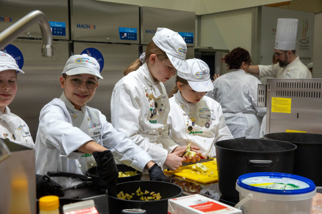 The children had a lot of fun cooking in the IKA kitchen.